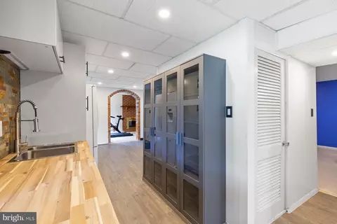 Entry Way - 651 Eric Ct, Herndon, VA 20170 photo 6 of 6