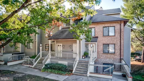 11224 Harbor Ct #11224, Reston, VA 20191