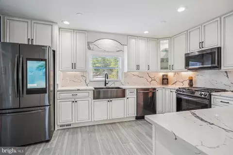 5308 Crown Point Rd, Burke, VA 22015 photo 14
