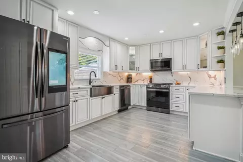 5308 Crown Point Rd, Burke, VA 22015 photo 12