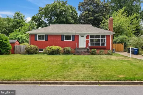 3823 Oliver Ave, Annandale, VA 22003