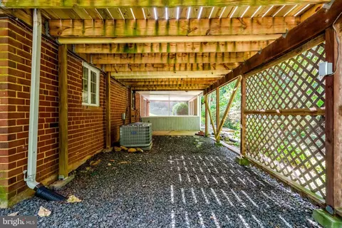 8602 Clydesdale Rd, Springfield, VA 22151 photo 44