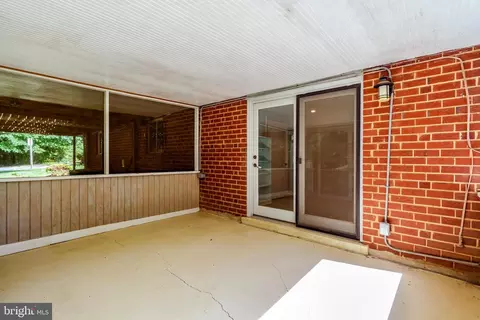 8602 Clydesdale Rd, Springfield, VA 22151 photo 39