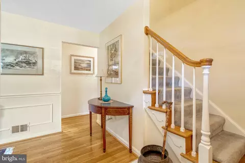 8602 Clydesdale Rd, Springfield, VA 22151 photo 2