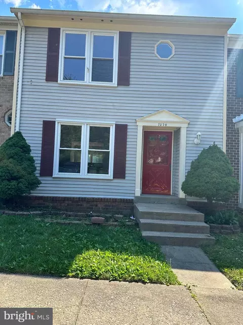 7370 Stream Way, Springfield, VA 22152 photo 1