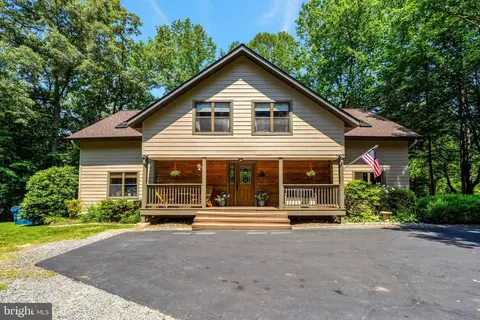 12048 Winding Creek Ct, Clifton, VA 20124