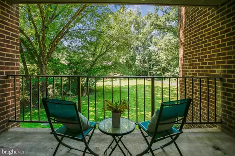 1408 Northgate Sq #12B, Reston, VA 20190