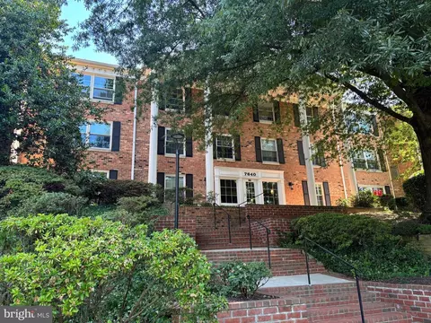 7640 Tremayne Pl #205, Mclean, VA 22102