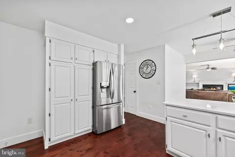 8445 Rushing Creek Ct, Springfield, VA 22153 photo 17
