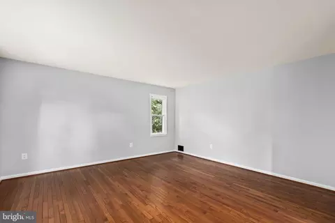 8445 Rushing Creek Ct, Springfield, VA 22153 photo 7