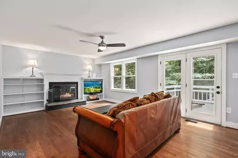 8445 Rushing Creek Ct, Springfield, VA 22153 photo 21