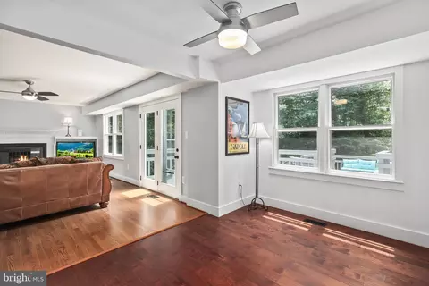 8445 Rushing Creek Ct, Springfield, VA 22153 photo 14