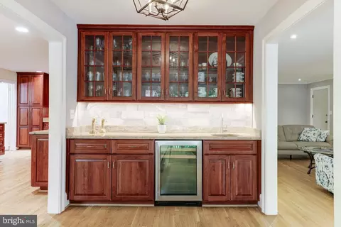 1207 Meadow Green Ln, Mclean, VA 22102 photo 13