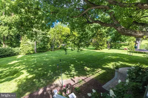 1207 Meadow Green Ln, Mclean, VA 22102 photo 36