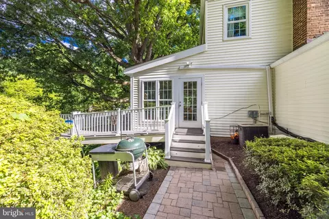 1207 Meadow Green Ln, Mclean, VA 22102 photo 42