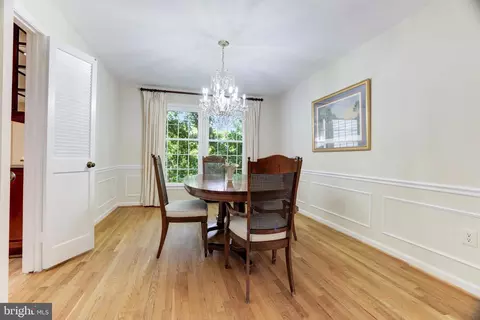 1207 Meadow Green Ln, Mclean, VA 22102 photo 18