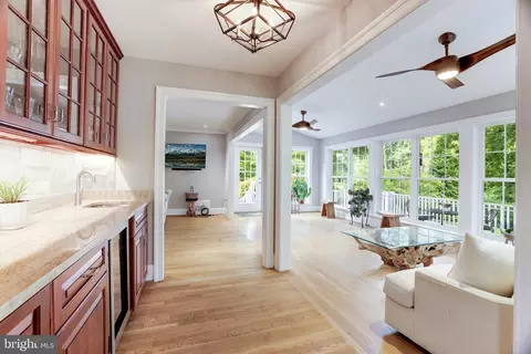 1207 Meadow Green Ln, Mclean, VA 22102 photo 12