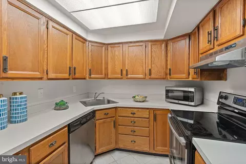 7721 Tremayne Pl #111, Mclean, VA 22102 photo 7