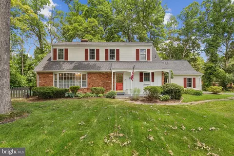 3800 Densmore Ct, Alexandria, VA 22309