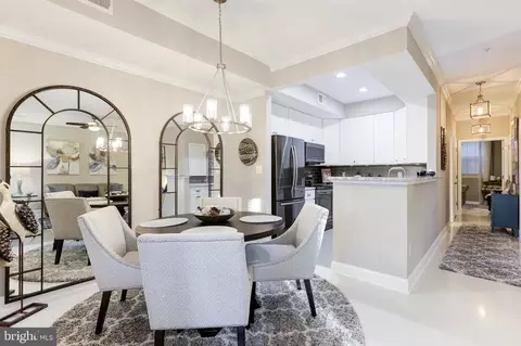 1353 Garden Wall Cir #601, Reston, VA 20194