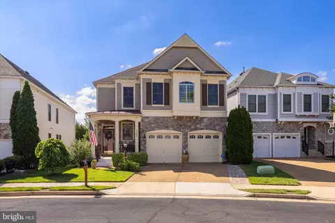 5666 Tower Hill Cir, Alexandria, VA 22315