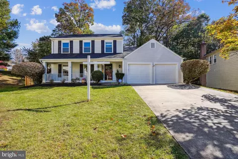 2105 Silentree Dr, Vienna, VA 22182
