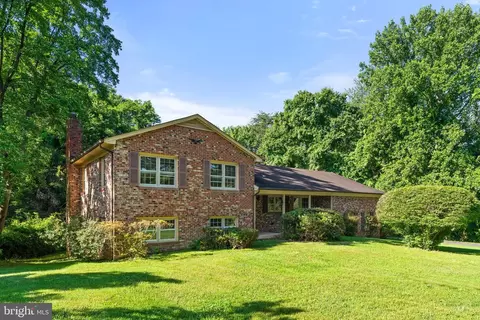 11657 Leehigh Dr, Fairfax, VA 22030