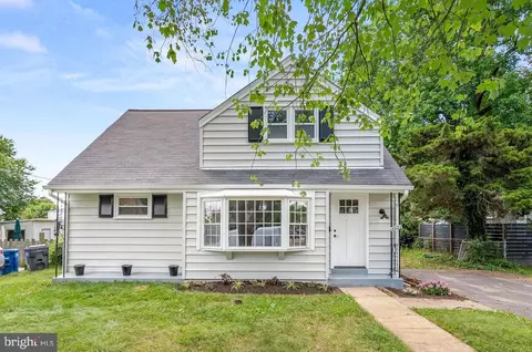 6922 Columbia Dr, Alexandria, VA 22307