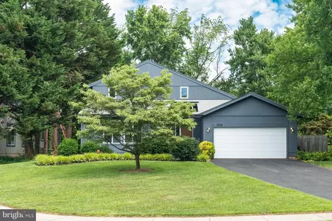 2508 Congreve Ct, Herndon, VA 20171