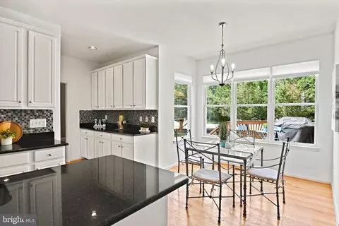 Kitchen - 12836 Piney Point Pl, Herndon, VA 20171 photo 4 of 6