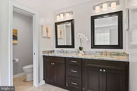 Bath - 12836 Piney Point Pl, Herndon, VA 20171 photo 1 of 7