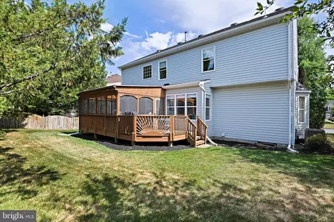 Exterior - 12836 Piney Point Pl, Herndon, VA 20171 photo 8 of 12