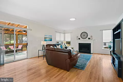 Living - 12836 Piney Point Pl, Herndon, VA 20171 photo 1 of 2