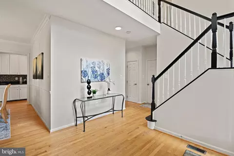 Entry Way - 12836 Piney Point Pl, Herndon, VA 20171 photo 2 of 5