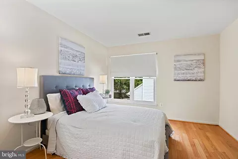 Bedroom - 12836 Piney Point Pl, Herndon, VA 20171 photo 2 of 5