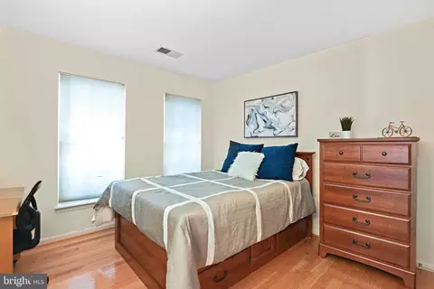 Bedroom - 12836 Piney Point Pl, Herndon, VA 20171 photo 5 of 5
