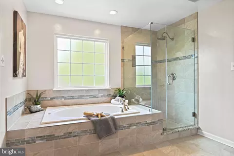 Bath - 12836 Piney Point Pl, Herndon, VA 20171 photo 2 of 7
