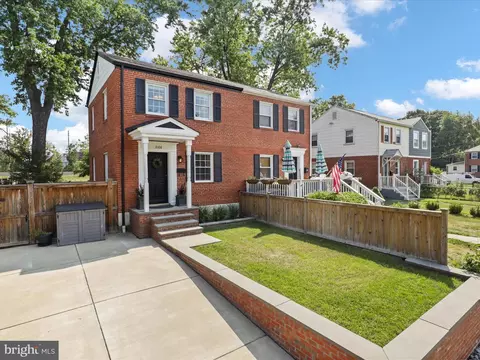 2106 Arlington Ter, Alexandria, VA 22303