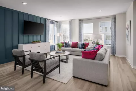 4668 Westfields Blvd, Chantilly, VA 20151 photo 4