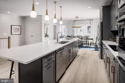 4668 Westfields Blvd, Chantilly, VA 20151 photo 7
