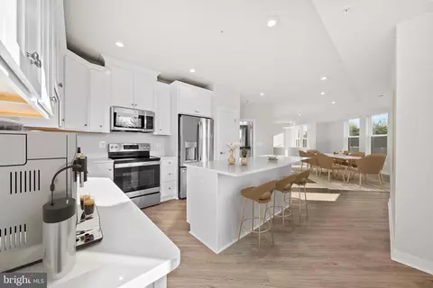 4680 Westfields Blvd, Chantilly, VA 20151