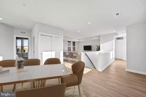 Entry Way - 4680 Westfields Blvd, Chantilly, VA 20151 photo 1 of 2