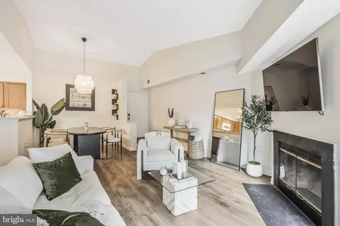 6908 Victoria Dr #6908-K, Alexandria, VA 22310