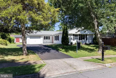 4322 Moylan Ln, Fairfax, VA 22033
