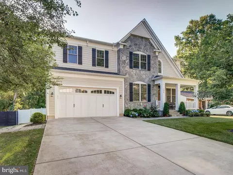 106 Harmony Dr, Vienna, VA 22180
