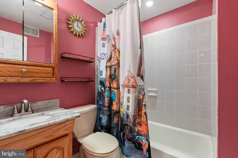 9730 Stipp St, Burke, VA 22015 photo 41