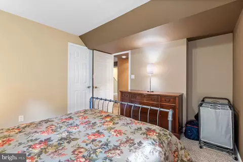 9730 Stipp St, Burke, VA 22015 photo 39