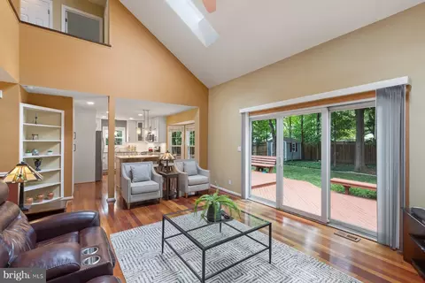 9730 Stipp St, Burke, VA 22015 photo 21