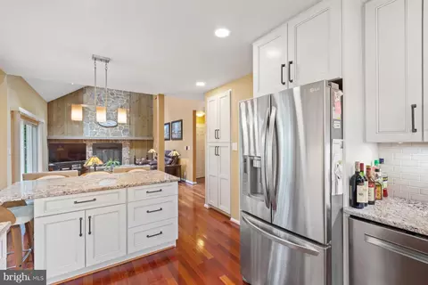 9730 Stipp St, Burke, VA 22015 photo 18