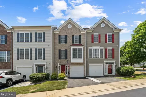 7341 Ardglass Dr, Lorton, VA 22079